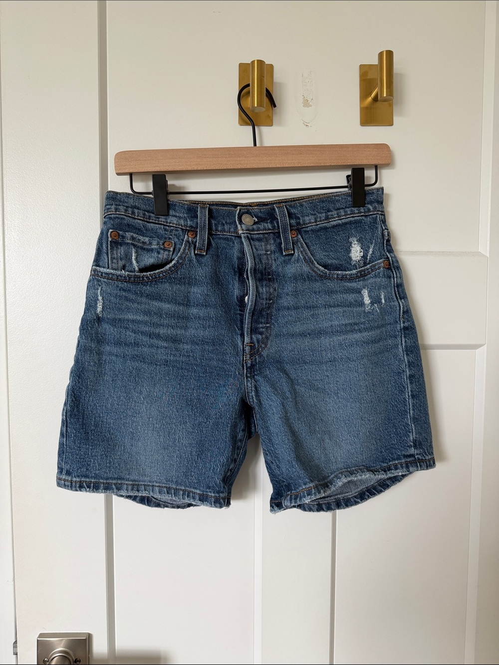 Leviโs 501 Womenโs Shorts Size 26
